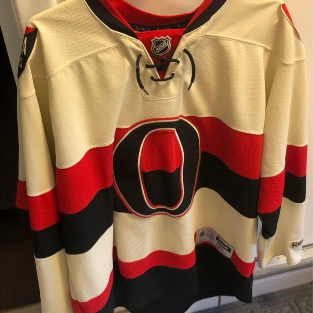 Ottawa Senators size XL Heritage Classic Jersey RARE